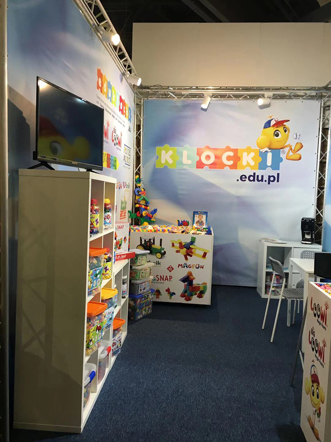 Loowi & Ollineck @ Spielwarenmesse 2020, Hall 4 Booth C-59 Loowi & Ollineck @ Spielwarenmesse 2020, Hall 4 Booth C-59